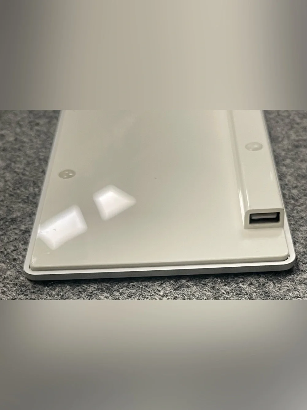 Apple Office Keyboard A1243 No. 2171 2 USB Ports